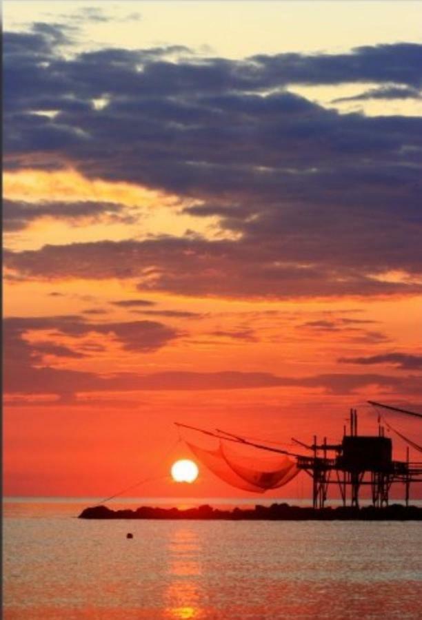 La Casa Sotto L'Arco Appartement Termoli Buitenkant foto