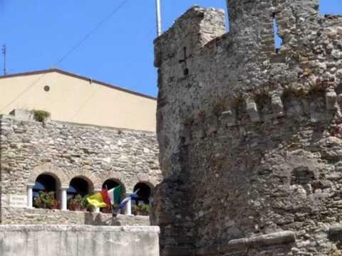 La Casa Sotto L'Arco Appartement Termoli Buitenkant foto